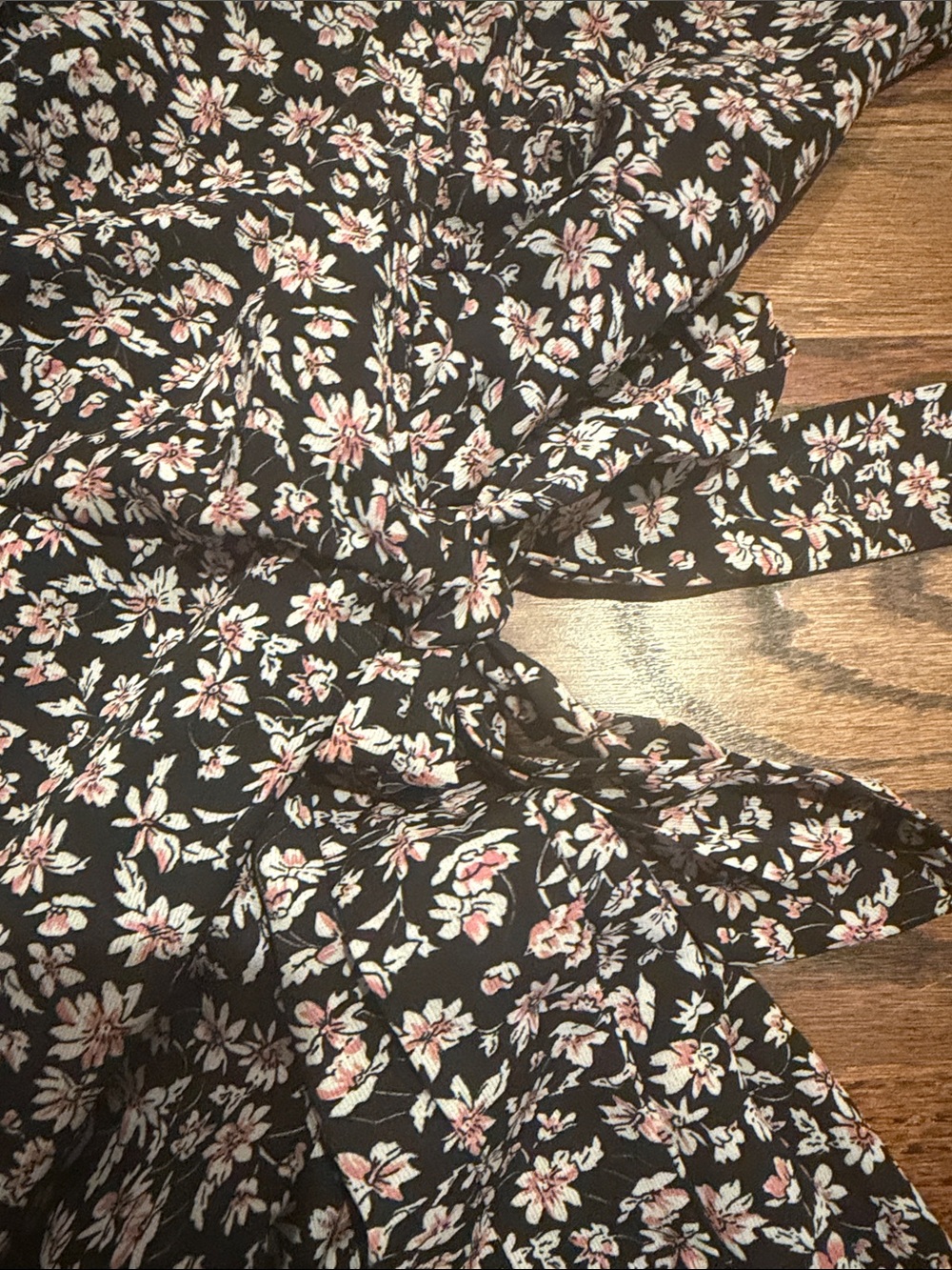 Pretty garden Women's Black Floral Wrap Maxi Dress with Pink Accent Sz L - Picture 6 of 6